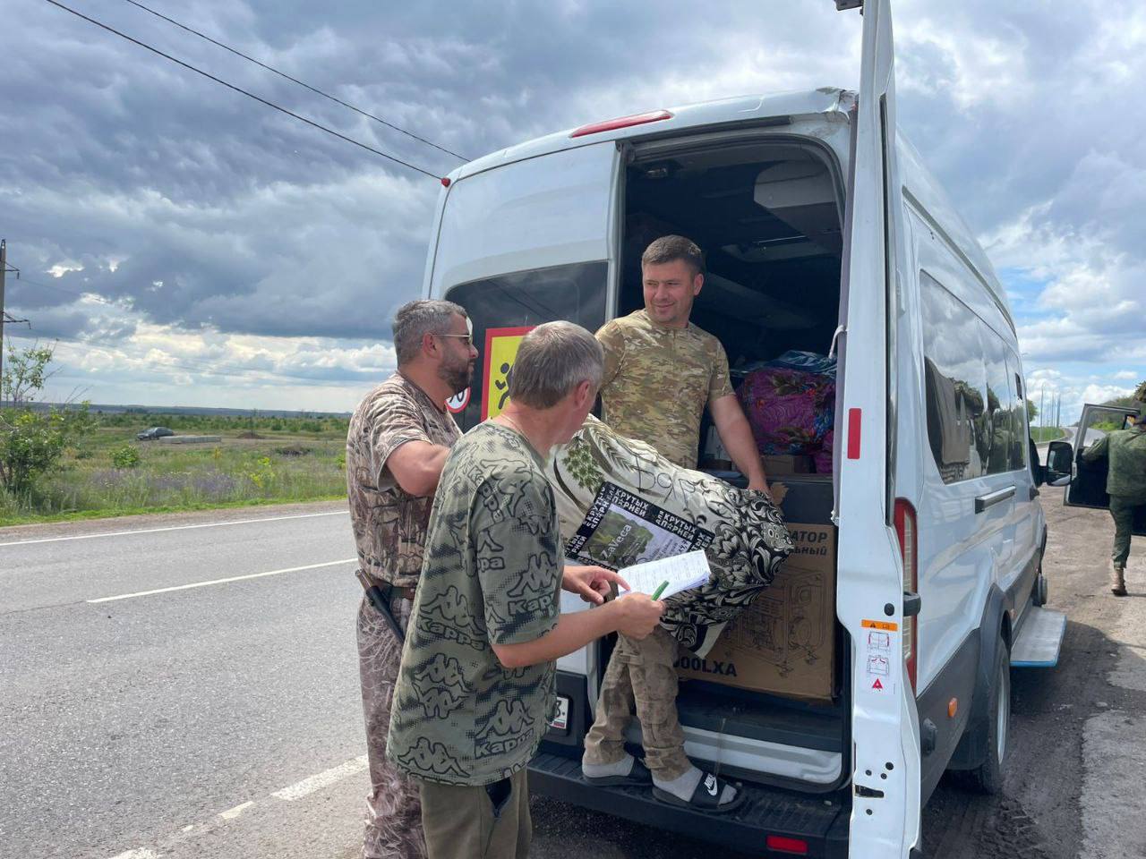 За две недели Кубанское казачье войско отправило в зону СВО около 100 тонн гуманитарной помощи, фото 1